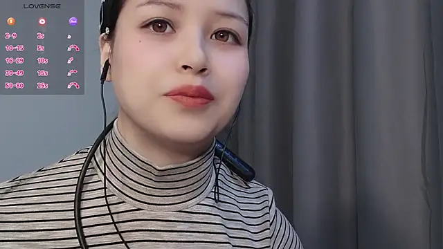 Snapshot of Lucky-xiuxiu chatting on 12-04-25, 03:10 Lucky-xiuxiu online show from 12-04-25, 03:10