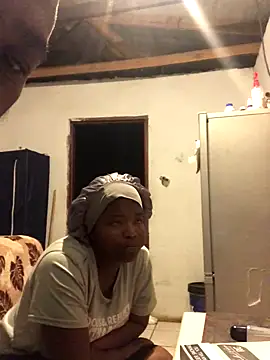 KMbesxxx online show from 10-22-25, 07:57