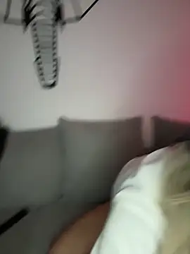 Mia-Fuchs online show from 02-27-25, 04:52