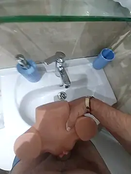 Snapshot of Elrep_tile chatting on 03-15-26, 06:30 Elrep tile online show from 03-15-26, 06:30