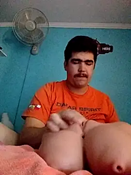 Snapshot of Elrep_tile chatting on 04-15-26, 02:46 Elrep tile online show from 04-15-26, 02:46