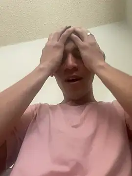 Snapshot of leisurelycriminal chatting on 01-01-25, 08:37 leisurelycriminal online show from 01-01-25, 08:37