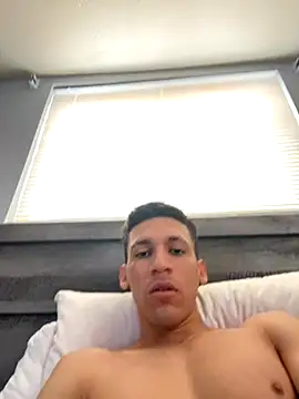 Snapshot of leisurelycriminal chatting on 10-06-25, 07:00 leisurelycriminal online show from 10-06-25, 07:00