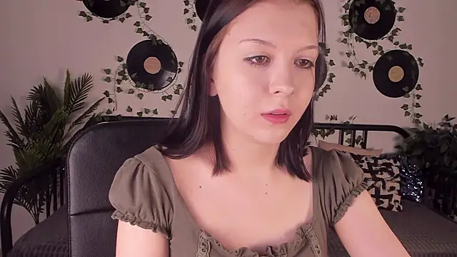 Snapshot of AmeliaVon chatting on 02-07-25, 11:56 AmeliaVon online show from 02-07-25, 11:56