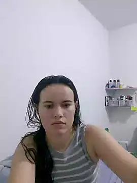 Snapshot of camillebr chatting on 01-03-25, 09:47 camillebr online show from 01-03-25, 09:47