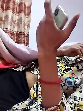 Snapshot of 124pakhi chatting on 02-13-25, 02:42 124pakhi online show from 02-13-25, 02:42