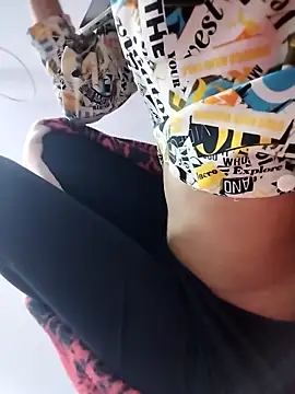 Snapshot of 124pakhi chatting on 02-14-25, 09:13 124pakhi online show from 02-14-25, 09:13