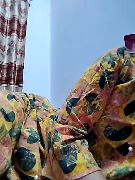 Snapshot of 124pakhi chatting on 03-21-25, 12:50 124pakhi online show from 03-21-25, 12:50