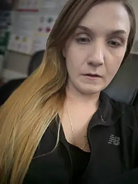 Snapshot of Kitty_DaCocks chatting on 02-04-26, 11:31 Kitty DaCocks online show from 02-04-26, 11:31