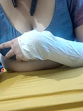 mallupriyapriya online show from 09-24-25, 04:49