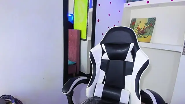 Anniee x online show from 05-23-26, 12:42