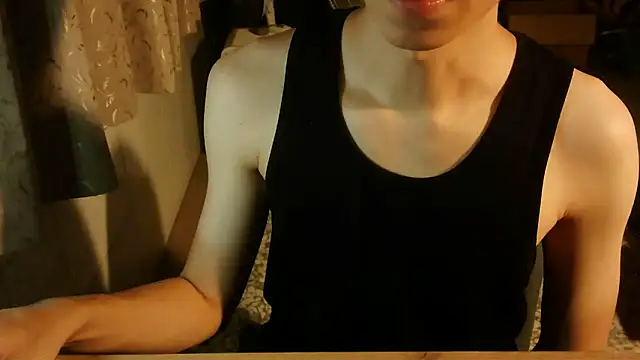 Snapshot of KYU890428 chatting on 05-03-26, 05:41 KYU890428 online show from 05-03-26, 05:41