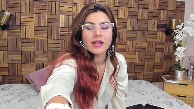 Snapshot of iriis_rosse chatting on 01-08-25, 09:34 iriis rosse online show from 01-08-25, 09:34