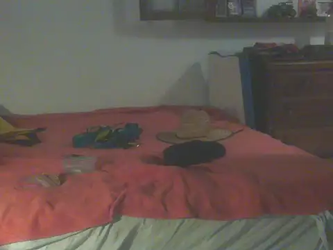 Snapshot of GoloZeusMax chatting on 05-03-26, 02:50 GoloZeusMax online show from 05-03-26, 02:50