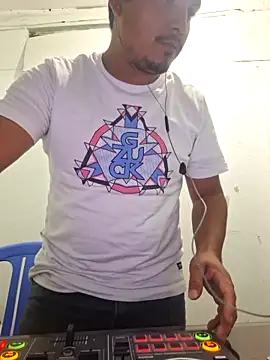 ikkyh2rj online show from 01-08-25, 12:38