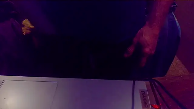 bluedragon0525 online show from 10-11-25, 03:39