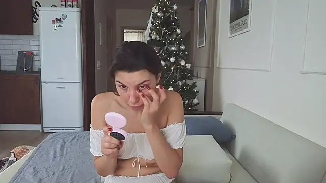 KristineEsme online show from 12-22-25, 05:15