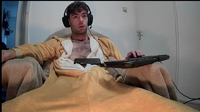 Snapshot of onesieboyx chatting on 01-14-25, 09:13 onesieboyx online show from 01-14-25, 09:13