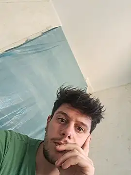 Snapshot of twooloverss chatting on 03-20-26, 03:28 twooloverss online show from 03-20-26, 03:28