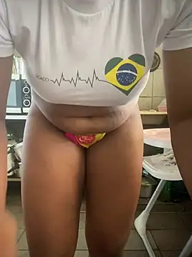 Snapshot of Mariaapimentinha chatting on 06-18-26, 01:15 Mariaapimentinha online show from 06-18-26, 01:15