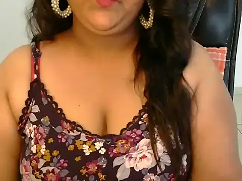 Snapshot of Jenny_lovee chatting on 06-01-26, 11:23 Jenny lovee online show from 06-01-26, 11:23