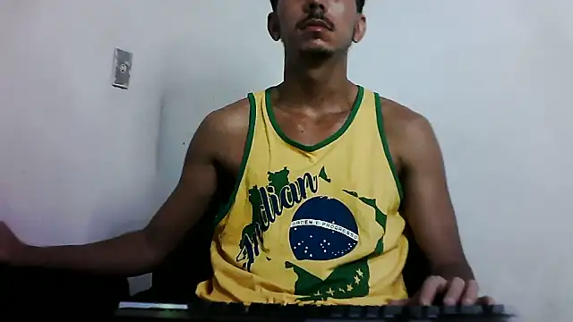 Snapshot of MagrinhoSaradoo chatting on 07-04-26, 03:56 MagrinhoSaradoo online show from 07-04-26, 03:56
