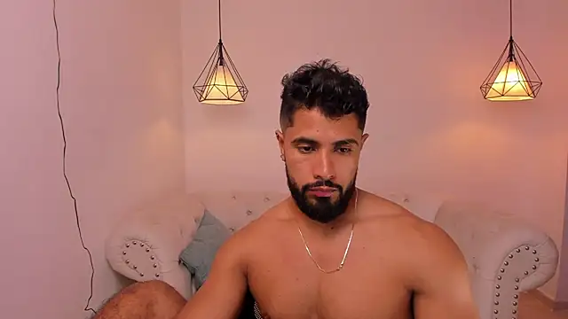 Santiago huntt online show from 12-06-24, 12:56