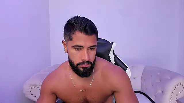 Santiago huntt online show from 12-04-25, 12:58