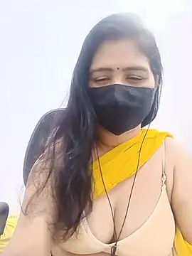 Snapshot of Lucky-Deepthi chatting on 07-19-26, 02:59 Lucky-Deepthi online show from 07-19-26, 02:59