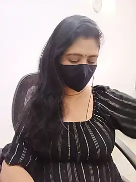 Snapshot of Lucky-Deepthi chatting on 07-19-26, 04:33 Lucky-Deepthi online show from 07-19-26, 04:33