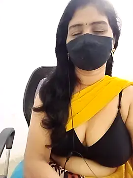 Snapshot of Lucky-Deepthi chatting on 07-25-26, 11:02 Lucky-Deepthi online show from 07-25-26, 11:02