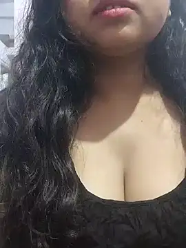 Snapshot of BigAssSarah chatting on 01-05-25, 07:38 BigAssSarah online show from 01-05-25, 07:38