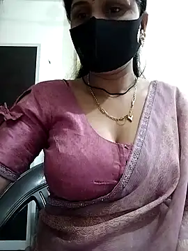 Snapshot of priyancyfun chatting on 11-14-25, 01:59 priyancyfun online show from 11-14-25, 01:59