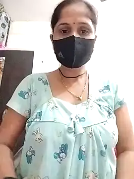 Snapshot of priyancyfun chatting on 11-27-25, 04:14 priyancyfun online show from 11-27-25, 04:14