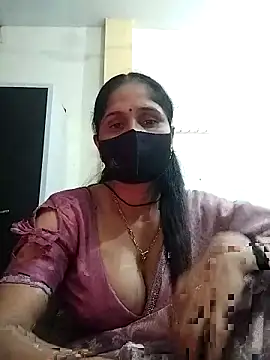 Snapshot of priyancyfun chatting on 12-14-25, 04:34 priyancyfun online show from 12-14-25, 04:34