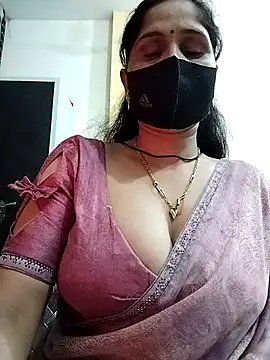 Snapshot of priyancyfun chatting on 12-15-25, 05:06 priyancyfun online show from 12-15-25, 05:06