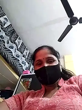 Snapshot of priyancyfun chatting on 12-16-25, 05:18 priyancyfun online show from 12-16-25, 05:18