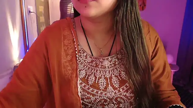 Snapshot of Mitikaa chatting on 02-17-26, 01:07 Mitikaa online show from 02-17-26, 01:07