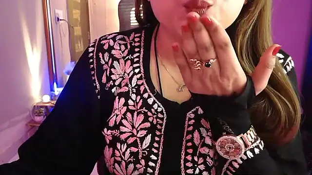 Snapshot of Mitikaa chatting on 02-28-26, 01:23 Mitikaa online show from 02-28-26, 01:23