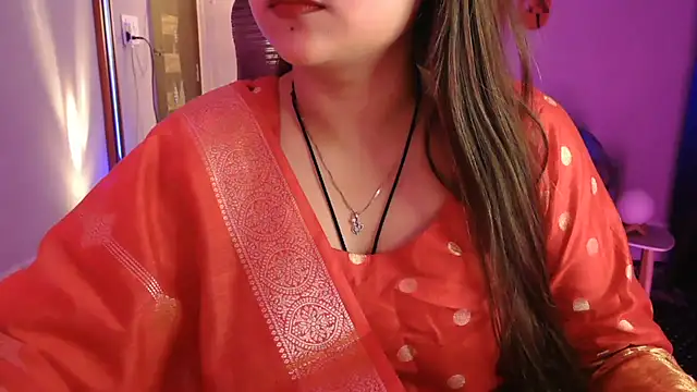 Snapshot of Mitikaa chatting on 03-01-26, 01:24 Mitikaa online show from 03-01-26, 01:24