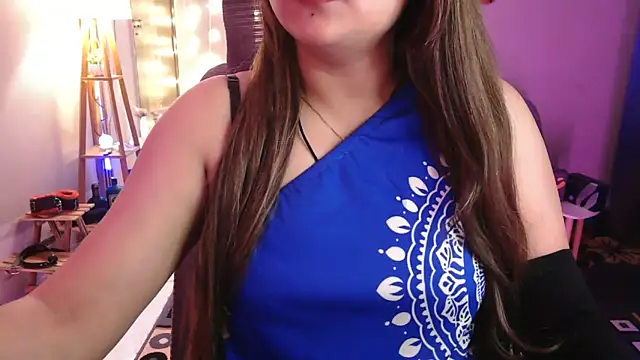 Snapshot of Mitikaa chatting on 03-11-26, 02:56 Mitikaa online show from 03-11-26, 02:56