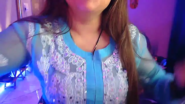 Snapshot of Mitikaa chatting on 03-20-26, 01:27 Mitikaa online show from 03-20-26, 01:27