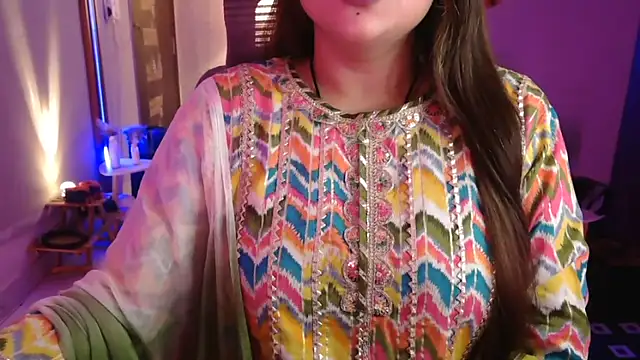 Snapshot of Mitikaa chatting on 04-02-26, 12:58 Mitikaa online show from 04-02-26, 12:58