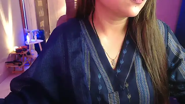 Snapshot of Mitikaa chatting on 04-16-26, 01:45 Mitikaa online show from 04-16-26, 01:45