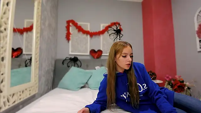 Snapshot of LustyRosee chatting on 10-24-25, 03:30 LustyRosee online show from 10-24-25, 03:30