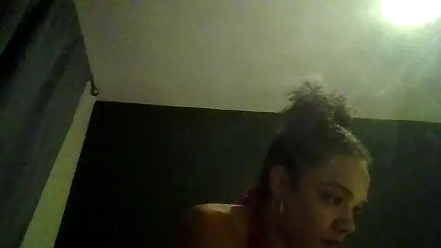 Snapshot of Porsha-Essex chatting on 01-07-25, 06:56 Porsha-Essex online show from 01-07-25, 06:56