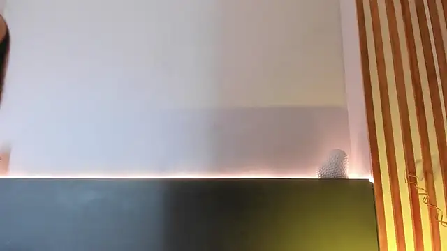 sara  jones gh online show from 03-18-25, 08:15