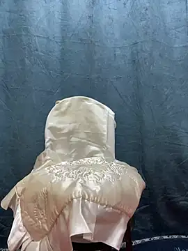 Maya mimi online show from 01-13-25, 11:17