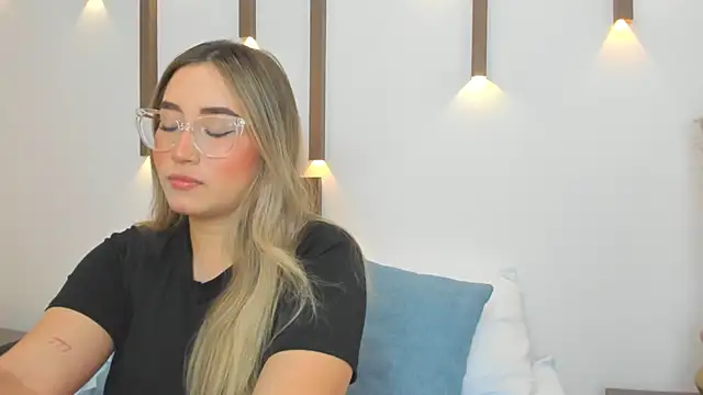 antonella cutie  online show from 03-15-25, 11:51