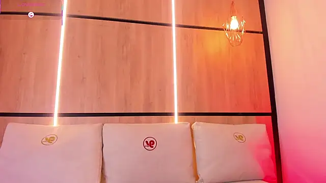 Snapshot of ashlyn_parker chatting on 09-19-25, 08:09 ashlyn parker online show from 09-19-25, 08:09